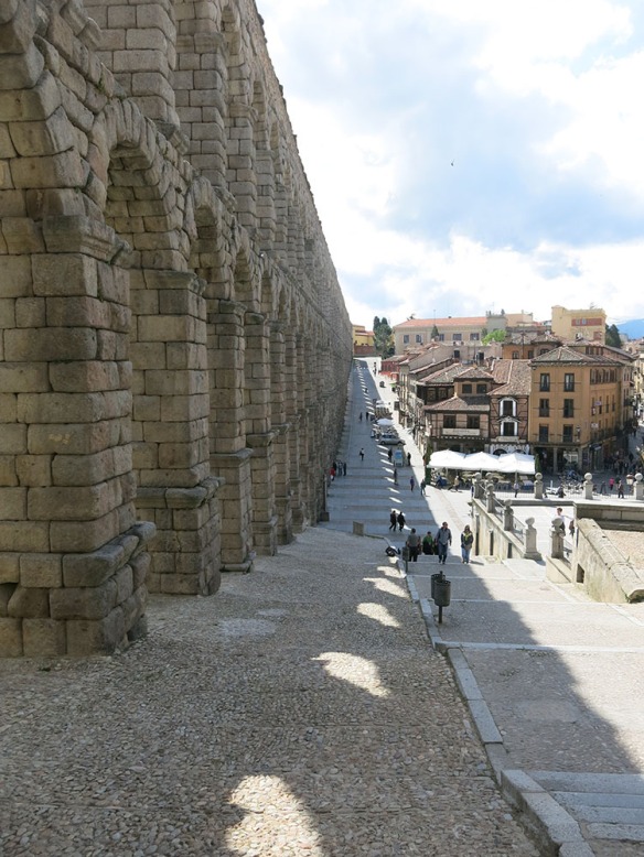 Segovia_Aquaduct_1495_1000