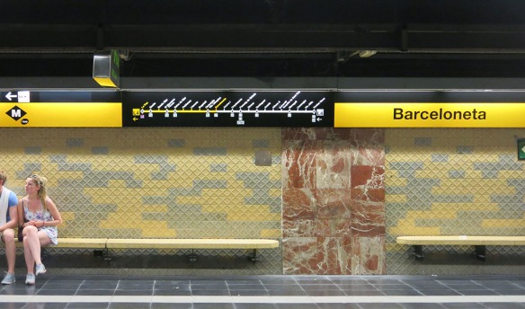 Barcelona_Metro_3703_Signage_1000
